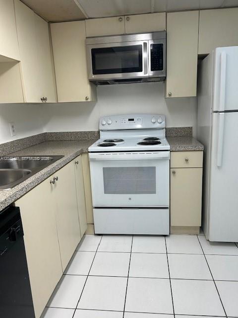 Photo - 2055 SW 122nd Ave Unit 101