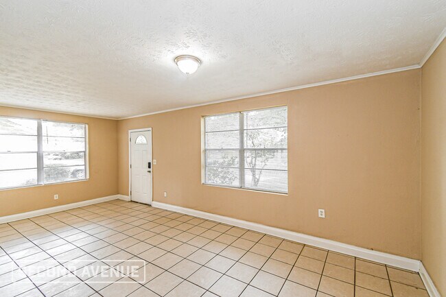 Photo - 3313 Green St