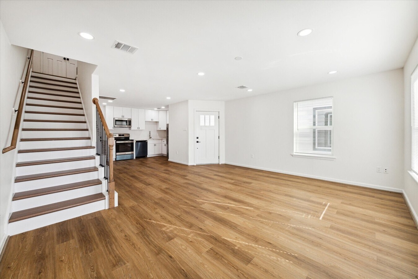 Photo - 9911 Porto Rico Rd