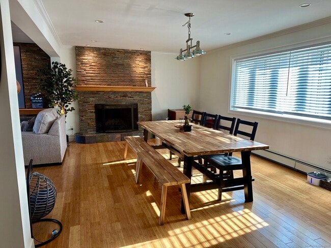 Photo - 72 Carson Ave Unit B