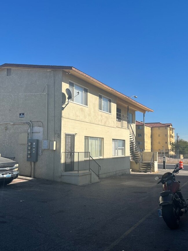 Photo - 211 N Maryland Pkwy Unit 211 Maryland Parkway  D