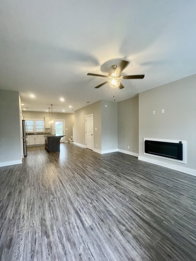 Photo - 93 Warwick Dr