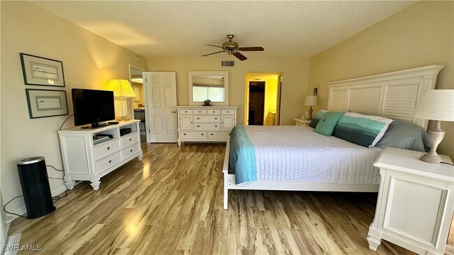 Building Photo - 6979 Winkler Rd Unit 117