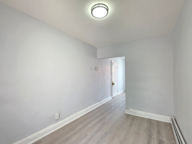 Photo - 8 Lincoln Ave Unit 2