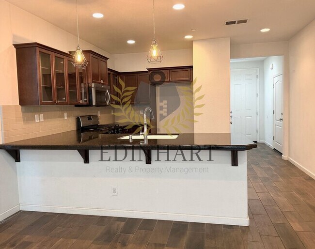 Photo - 3238 Lahar Ln