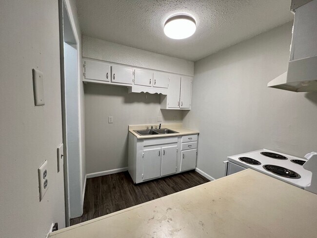 3418 Glen Park Dr NW Unit B