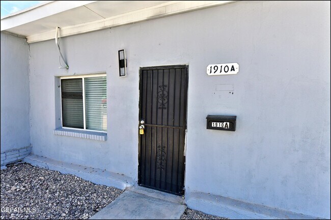 1910 Olive Ave Unidad A