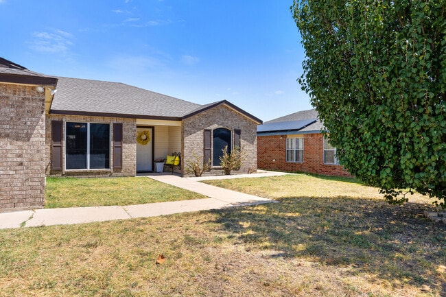Building Photo - 4407 Hank Dr