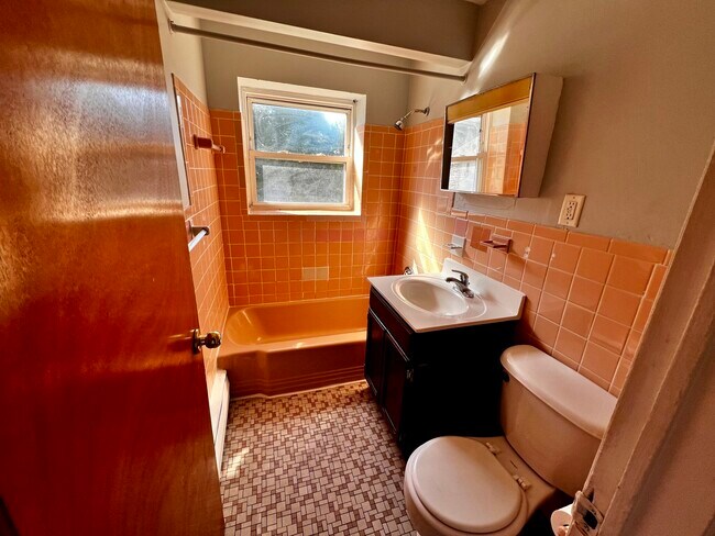 Photo - 671 River St Unit #2R