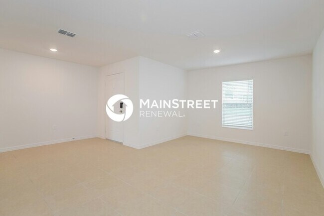 4 Bedroom Pet-Friendly Home in Mascotte, FL with Main Street Renewal