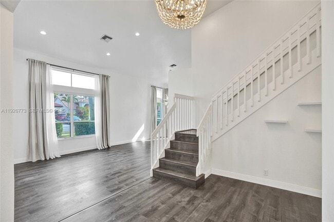 Photo - 740 Cypress Pointe Dr E