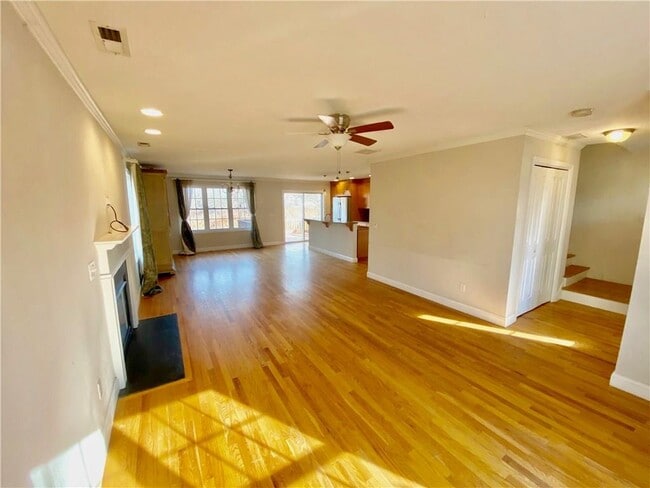 Photo - 9 Marshall Ln