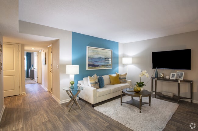 2BR, 2BA - Flat