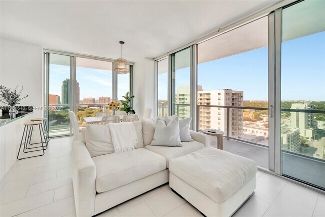 Photo - 79 SW 12th St Unit 2201-S