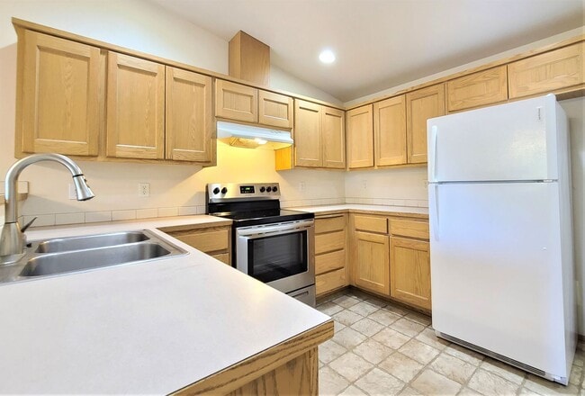 Photo - Spacious, 3 bedroom 2 bath Duplex in Marys...