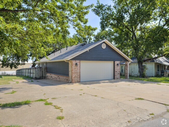 Building Photo - Center of Sapulpa! Rental