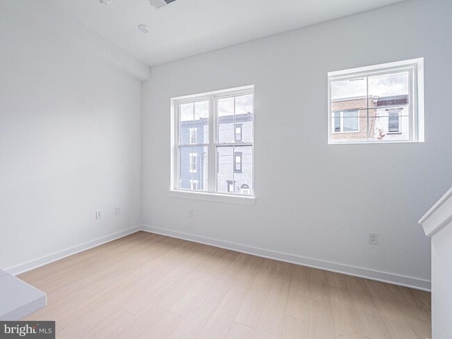 Photo - 2403 W Thompson St Unit 7