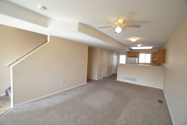 Photo - 3 Bed, 2.5 Bath Townhome in District 20!