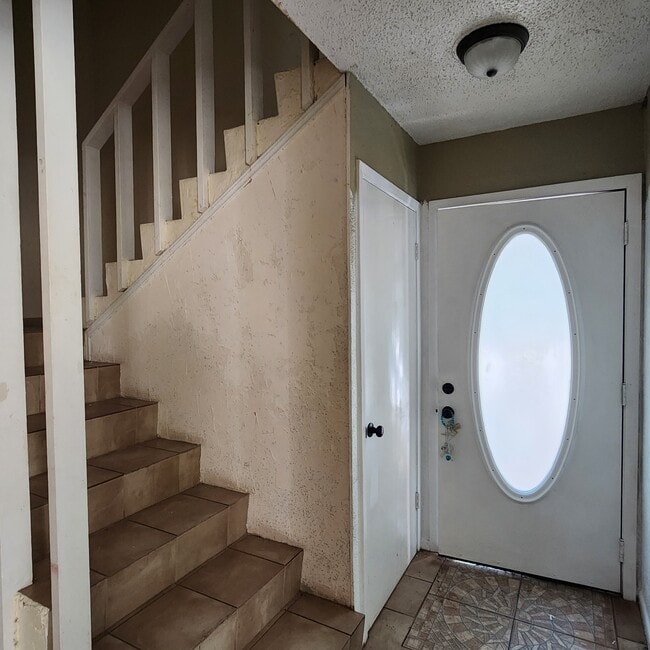 Photo - 18171 Meandering Way