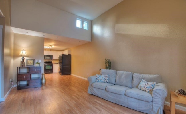 Photo - 4308 NE Sunset Blvd Unit O3