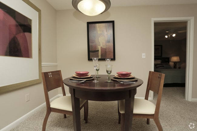 Oak Pointe Apartments
