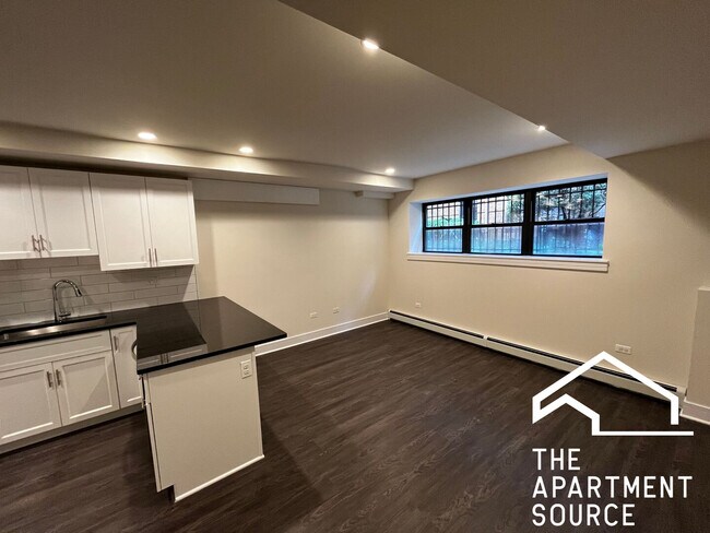 Photo - 720 W Grace St Unit 3S