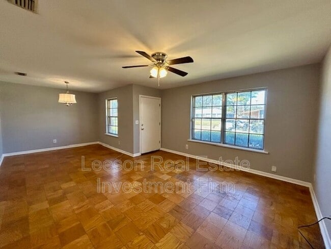 Photo - 1139 Carolina St