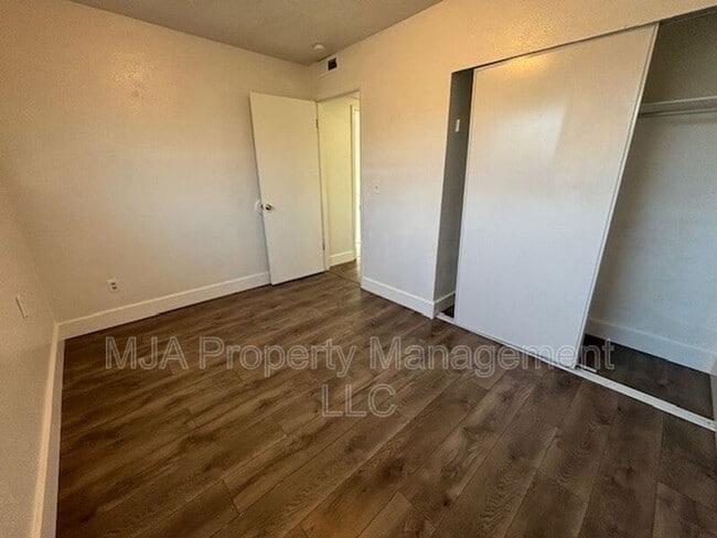 Photo - 752 Irving St Unit 752 Apt 4