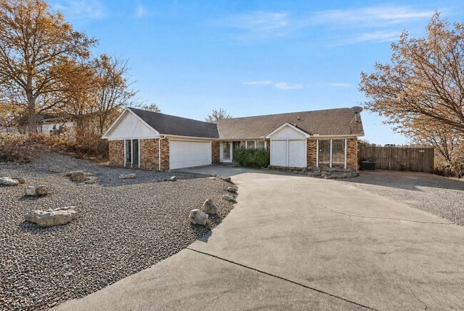 8721 Hidden Hill Dr