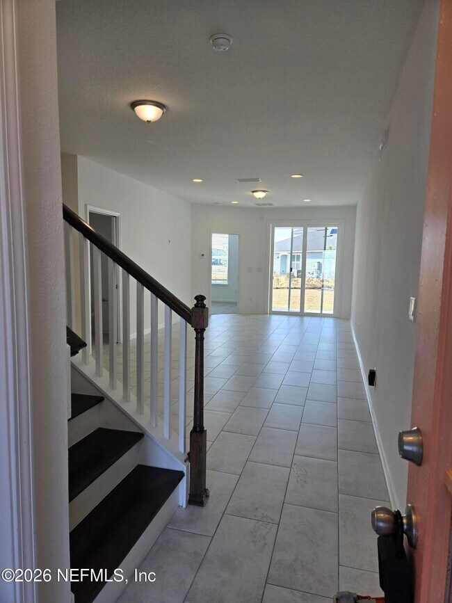 Photo - 817 Cherry Elm Dr