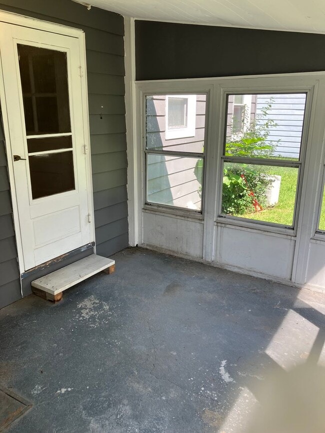 Photo - Cozy Camillus Cape