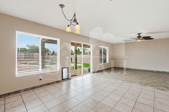 Photo - 11319 W Madisen Ellise Dr