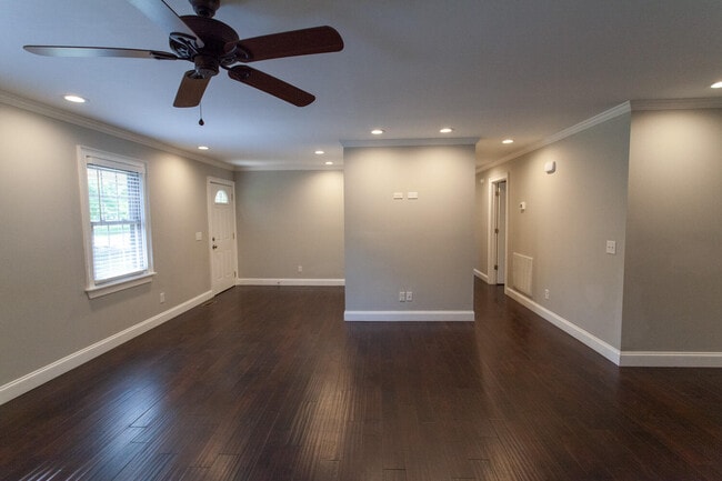 Photo - 2049 Powderhouse Rd SE