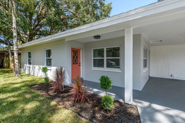 Photo - 763 NE 12th St