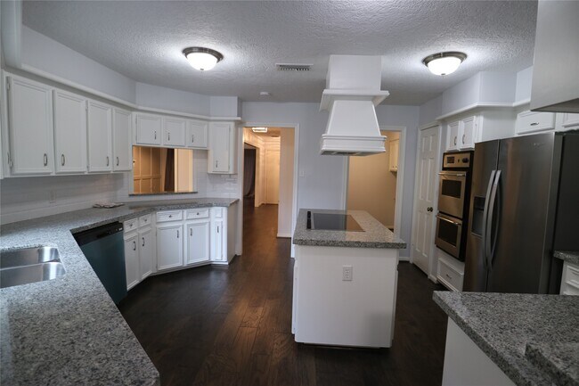 Photo - 9939 Kemp Forest Dr