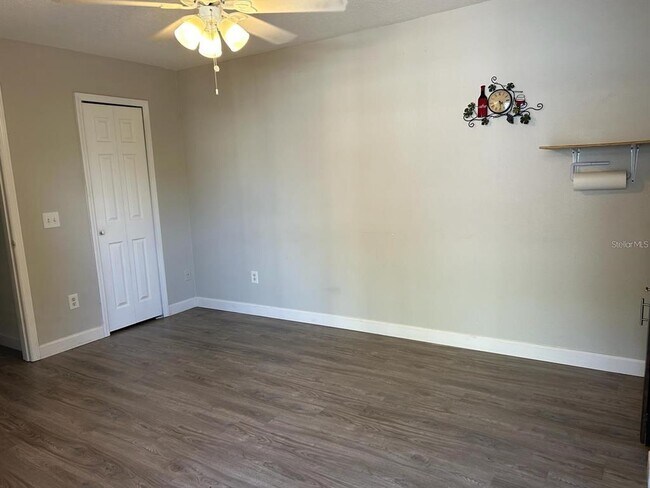 319 Orchid Dr Unidad Front
