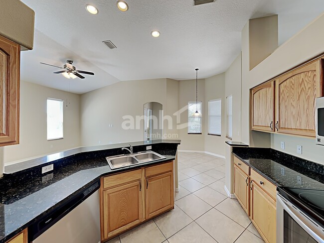 Photo - 3106 43rd Ave E