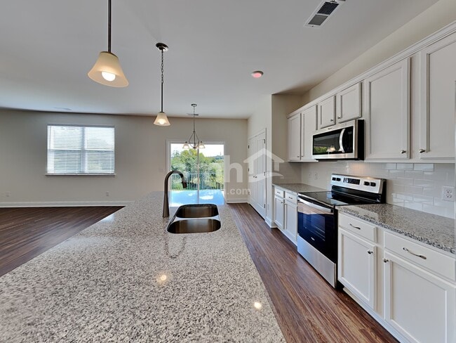 Photo - 3018 Lucky Ln