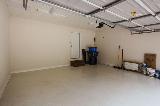 Photo - 137 Bristol Woods Dr