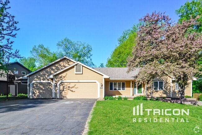 Building Photo - 3745 Wescott Hills Dr Rental