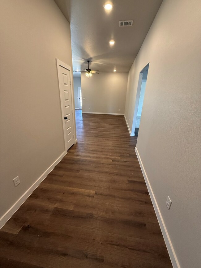 Photo - 2521 Copperhead Rd