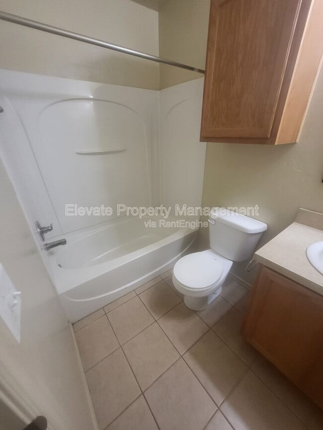 Photo - 923 West Prairie Wind Way