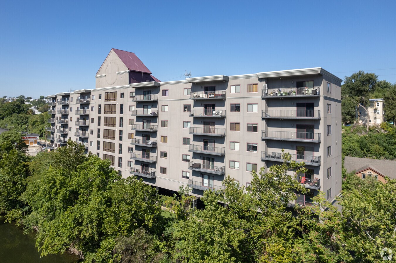 Bridge Five Condominiums - Bridge Five Condominiums