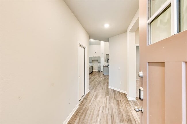 Photo - 312 Empress Tree Dr