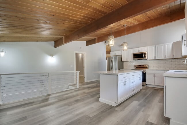 Kitchen pic 2 - 17136 WA-410 Unit D