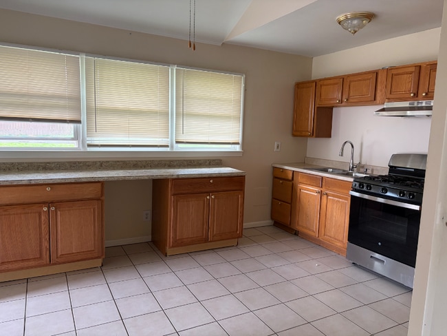 Photo - 5406 Sir Barton Rd