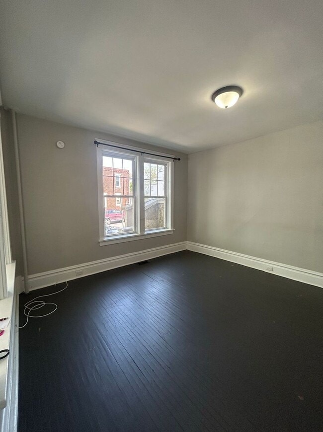 Photo - 2667 N 6th St Unidad Apartment 1