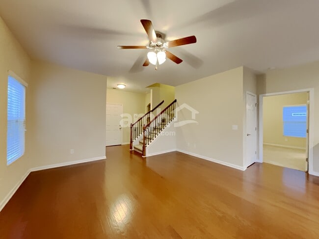 Photo - 308 Dunnwood Loop