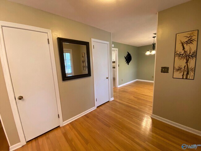 11020 Jean Rd SE