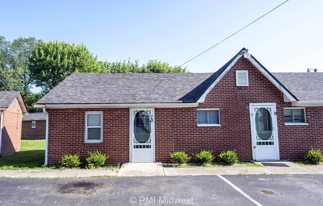 "Charming 1-Bedroom Retreat in Greenfield ... - "Charming 1-Bedroom Retreat in Greenfield ... Unit Apt 10